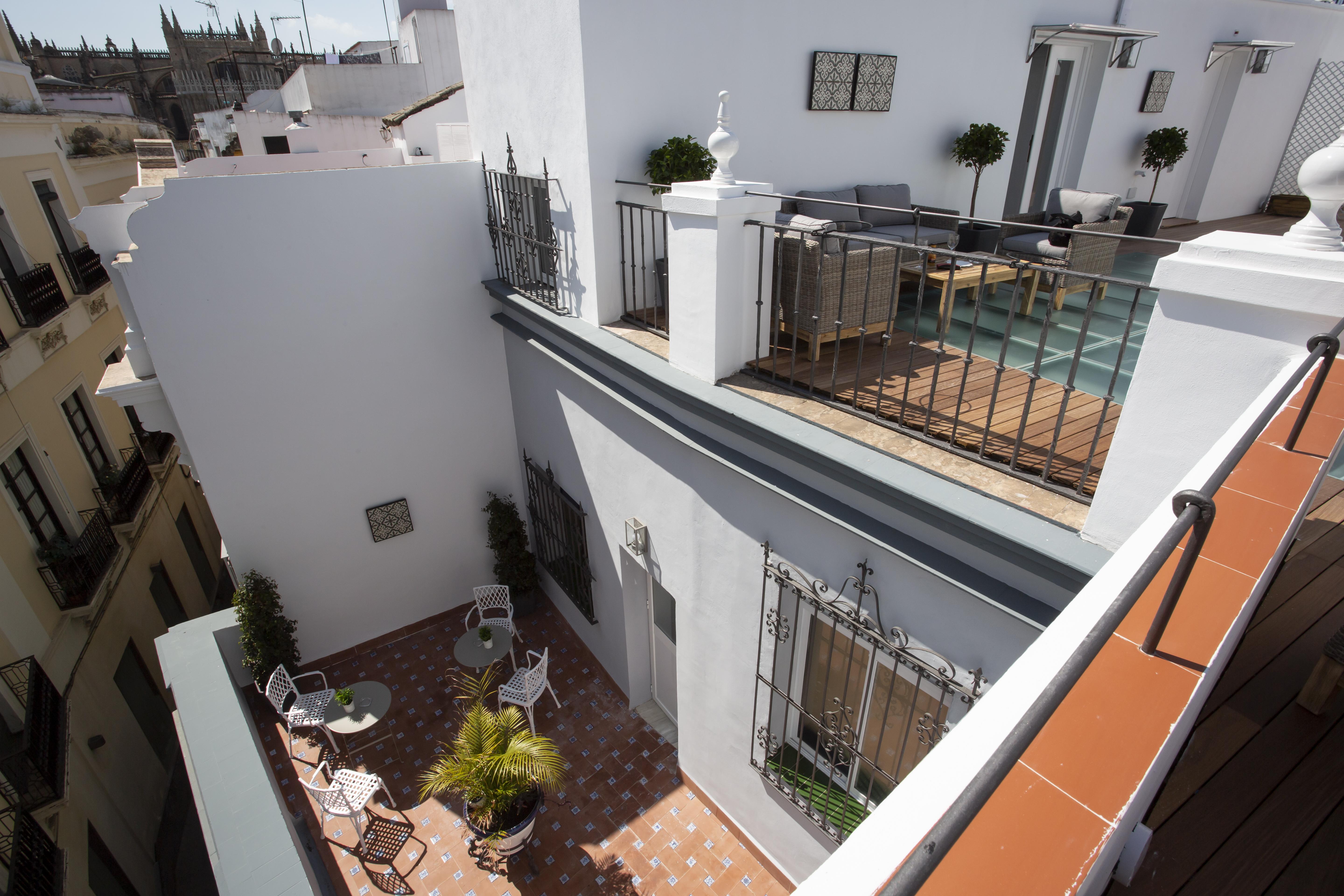 Basic Hotel Sevilla Catedral Exterior foto
