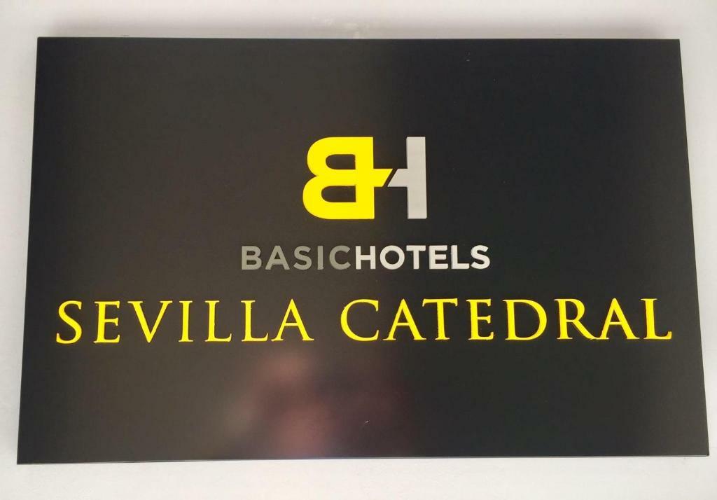 Basic Hotel Sevilla Catedral Exterior foto